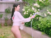 韓國健身美女jena花園漏出三點