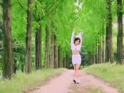 韓國健身美女jena樹林漏出三點