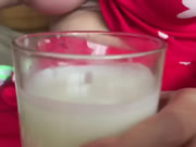 奶水控福利越南美女人妻母乳泡奶茶 想喝嗎
