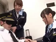 機長被多名空姐強姦亂插